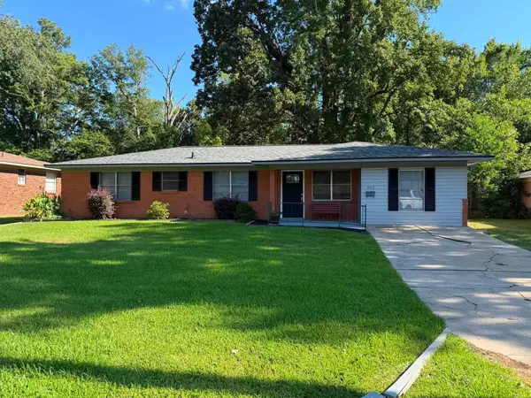 202 Shamrock Dr, Longview, TX 75604