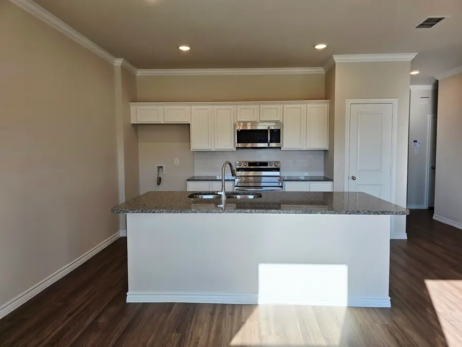 2701 Southern Oaks Drive, Longview, TX 75604 - #3