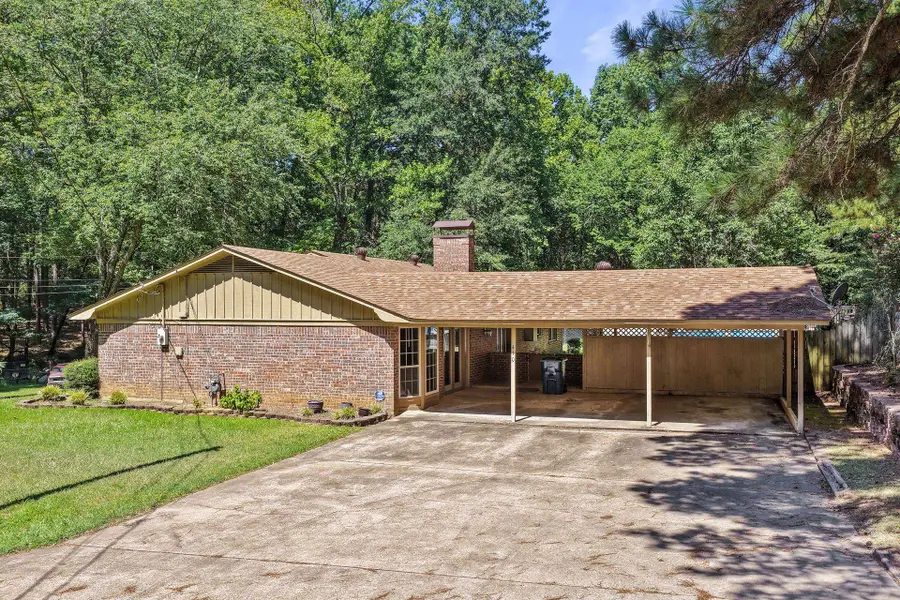 410 S Willis St, Daingerfield, TX 75668-0000 - #2