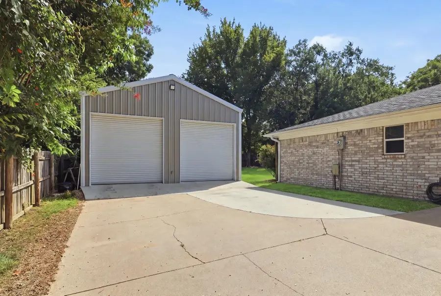 1609 Greenway, Gilmer, TX 75644 - #3