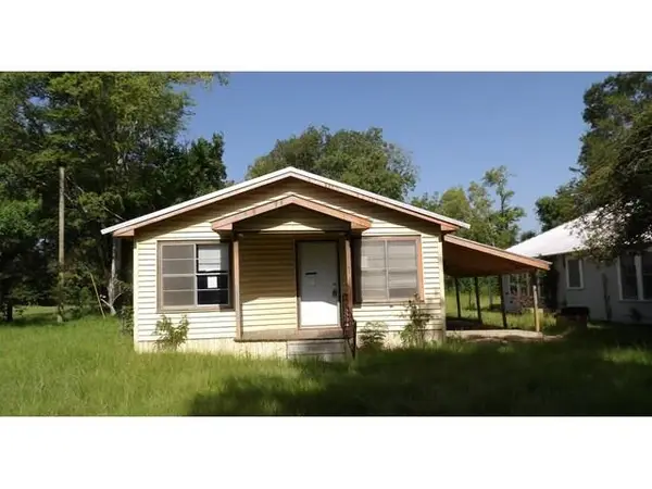 184 & 186 S CHALK ST, Joaquin, TX 75954