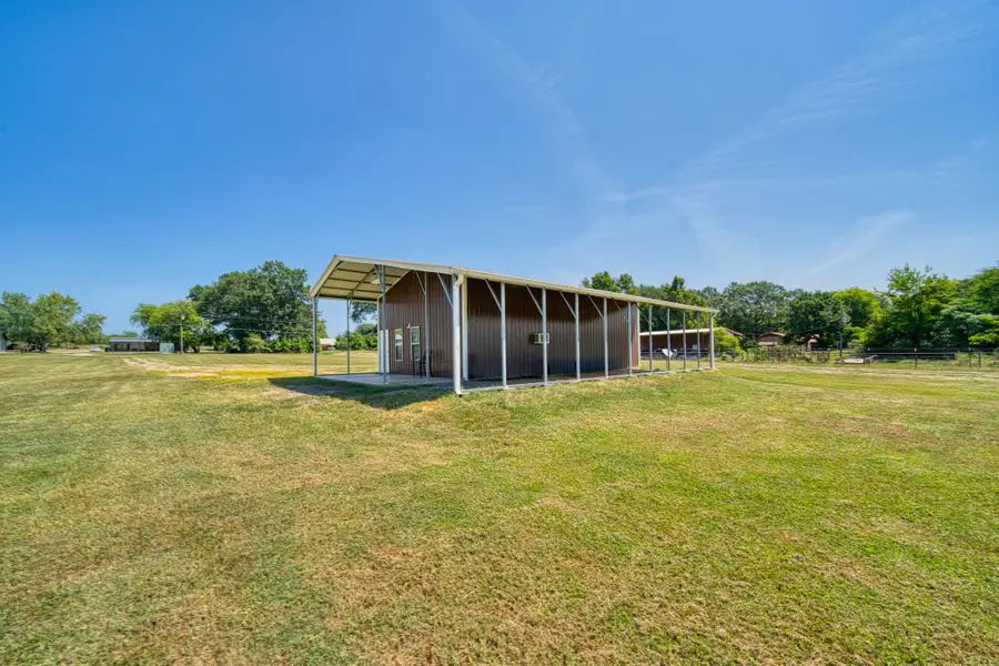 3324 Smelley Rd, Longview, TX 75605 - #2