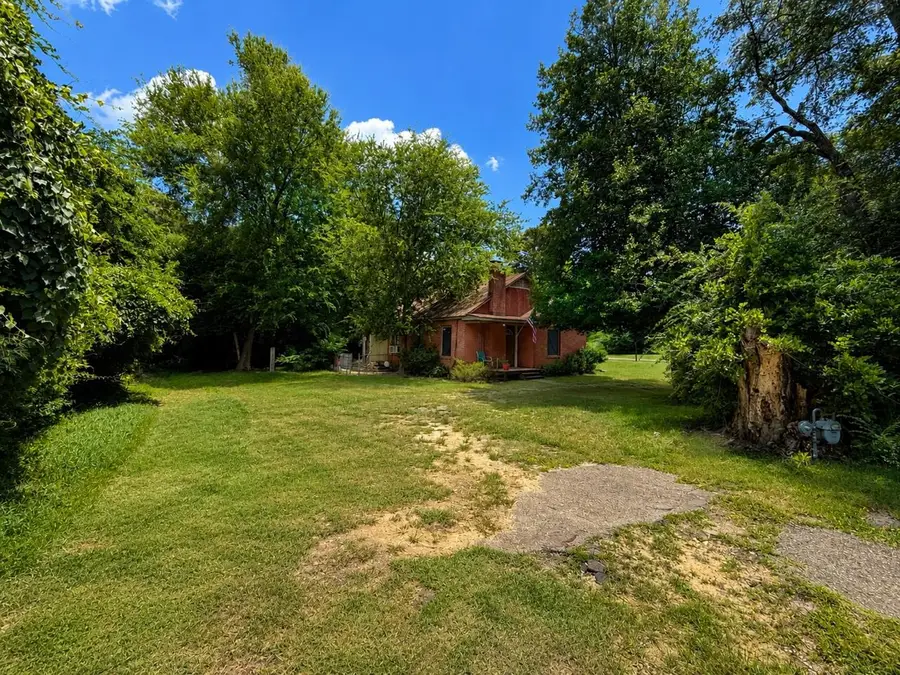 1925 Redmon Rd., Longview, TX 75602 - #3