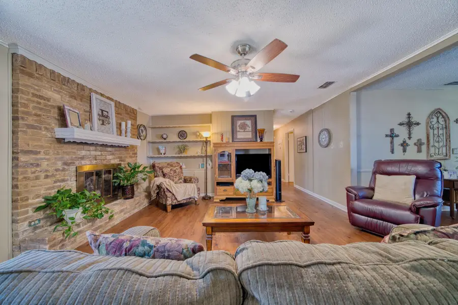 102 Heston St., Longview, TX 75604 - #3
