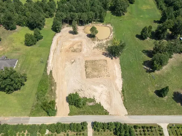 120 Deerfield Rd S, Longview, TX 75605