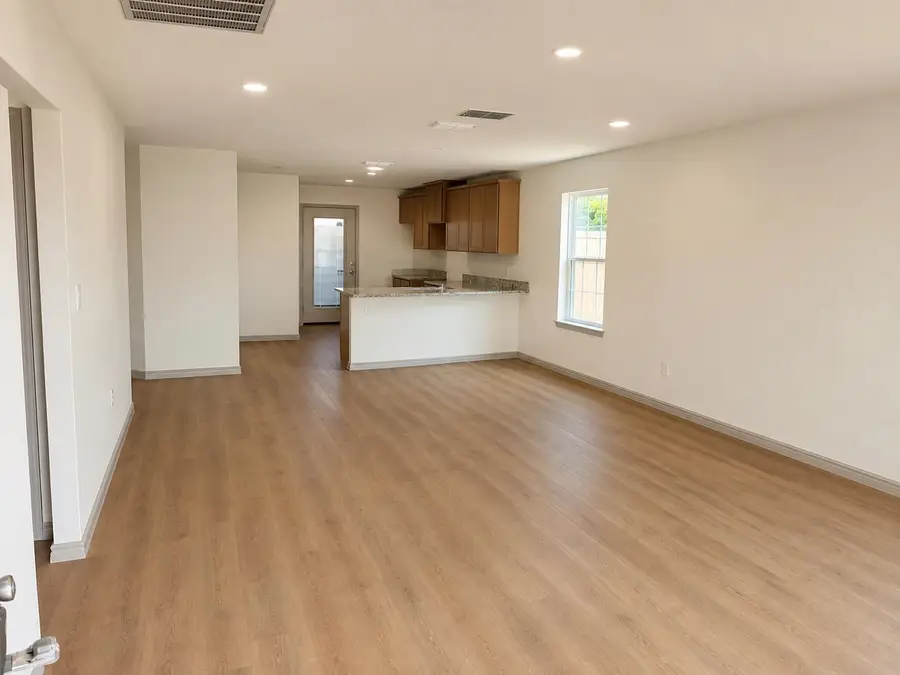 213 FLEMING ST, Longview, TX 75604 - #3