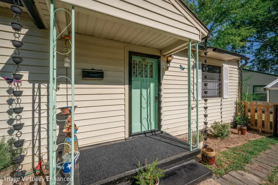 713 Martha Dr, Gladewater, TX 75647 - #2