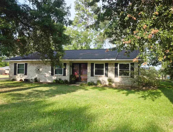 120 Lee St., Waskom, TX 75692