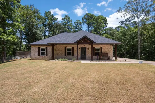 2868 E Loop 390, Marshall, TX 75672