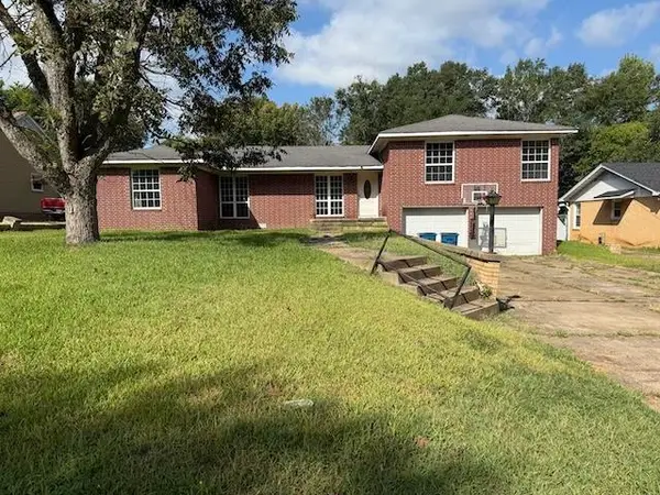 325 N Van Buren, Henderson, TX 75652