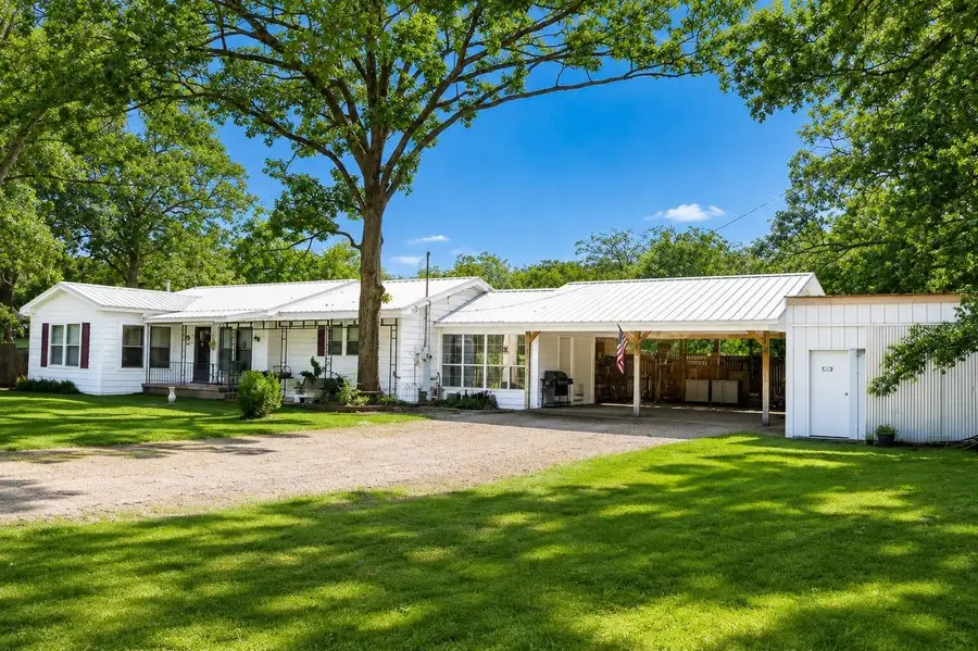 1401 Baffo Rd., Marshall, TX 75672 - #3