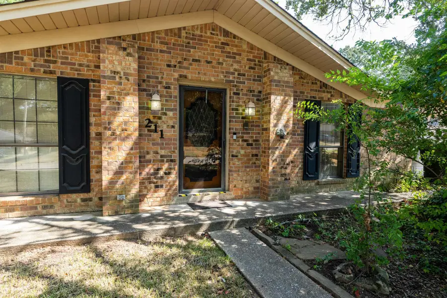 211 Cheryl St, Longview, TX 75604 - #2