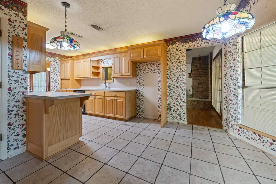 211 Cheryl St, Longview, TX 75604 - #3