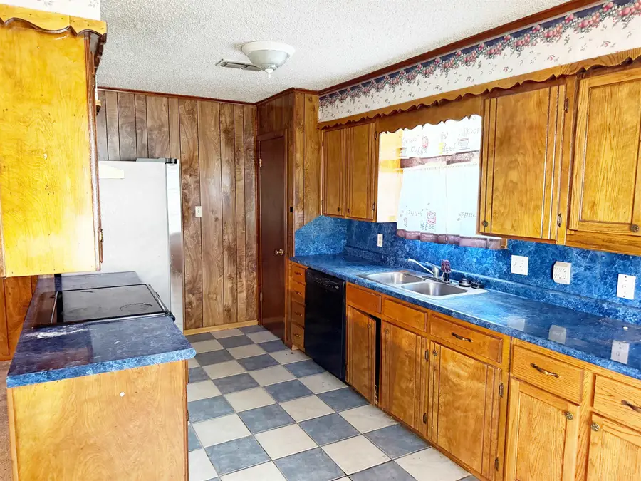1207 N Culver, Gladewater, TX 75647 - #3