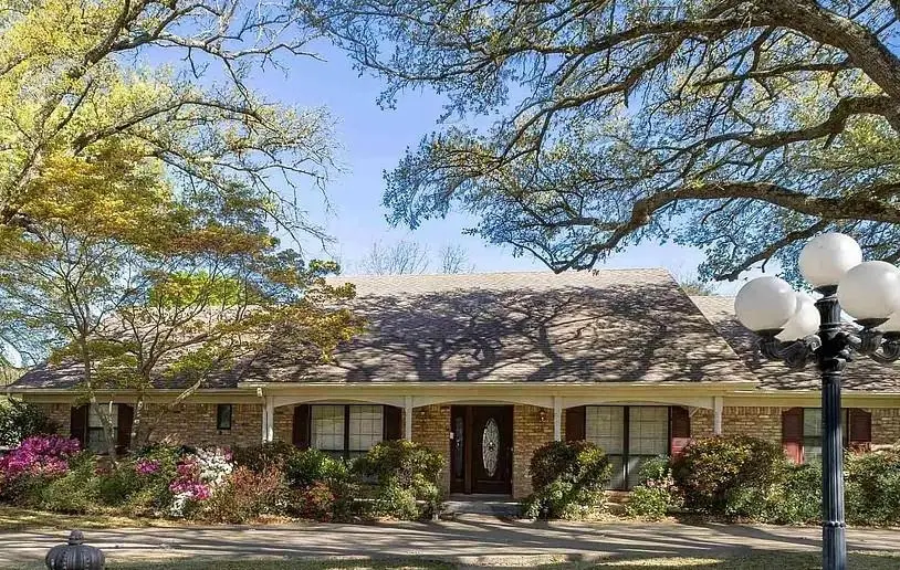 800 Elizabeth St, Gilmer, TX 75644 - #1