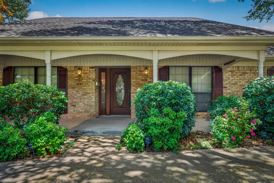 800 Elizabeth St, Gilmer, TX 75644 - #2