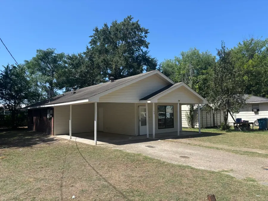 312 E Eddy, Gladewater, TX 75647 - #2