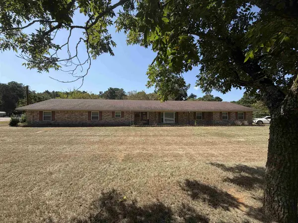 2320 Grangeway, Marshall, TX 75672