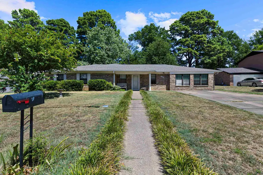 1922 Lee St, Longview, TX 75604 - #2