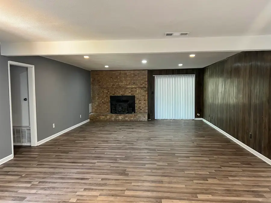 994 Dodd Dr, Longview, TX 75603 - #2