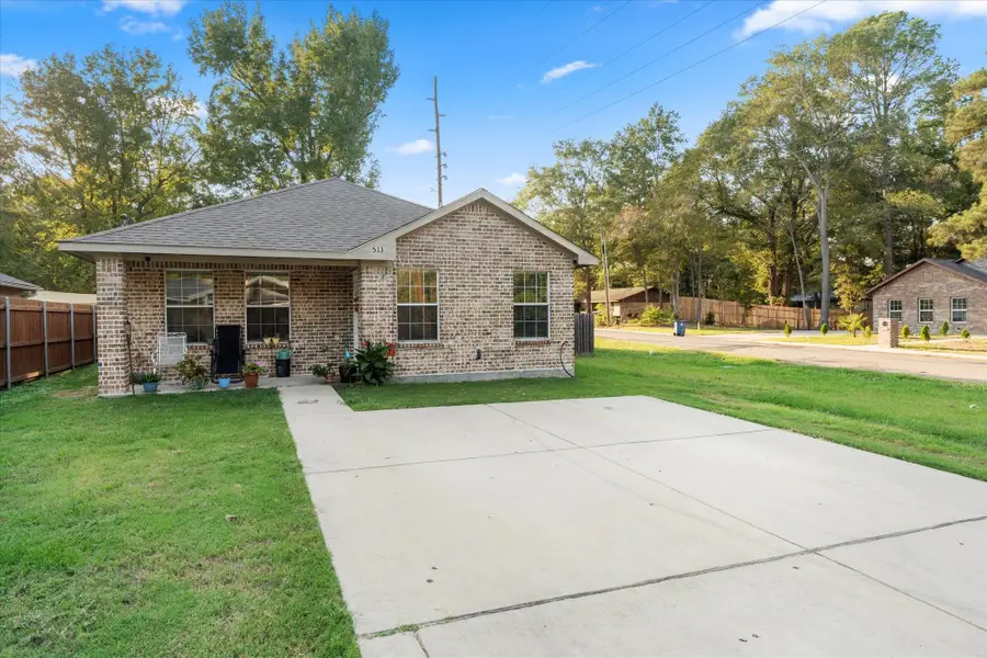 513 Mollie Ave, Mount Pleasant, TX 75455 - #3