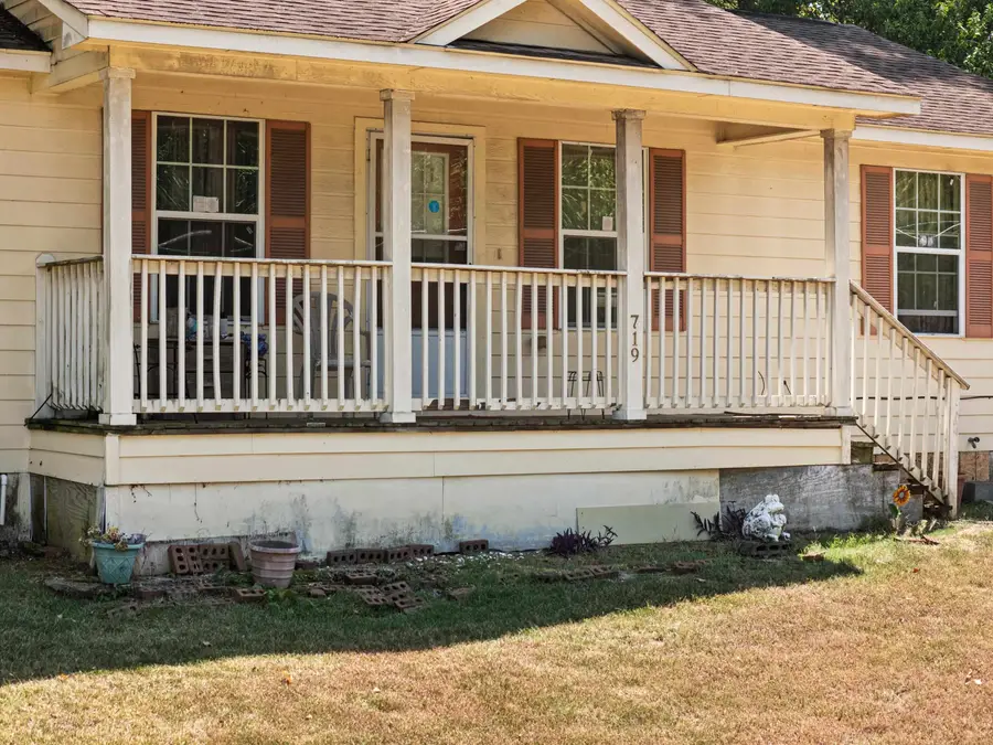 719 N Court, Longview, TX 75601 - #2