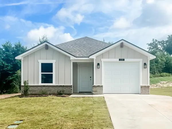 225 Spokane Street, Gladewater, TX 75647