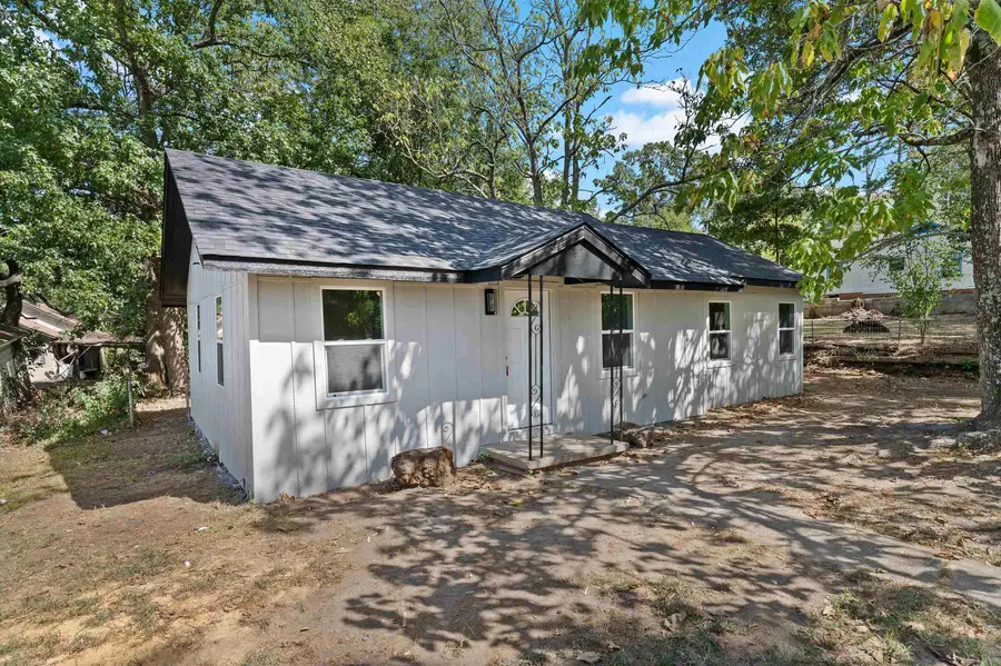 501 Arcola St, Overton, TX 75684 - #2