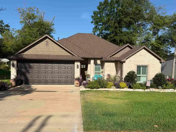 706 S Main, Henderson, TX 75654-0000