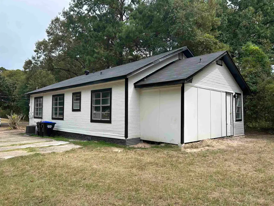 2319 Bates, Longview, TX 75602 - #2