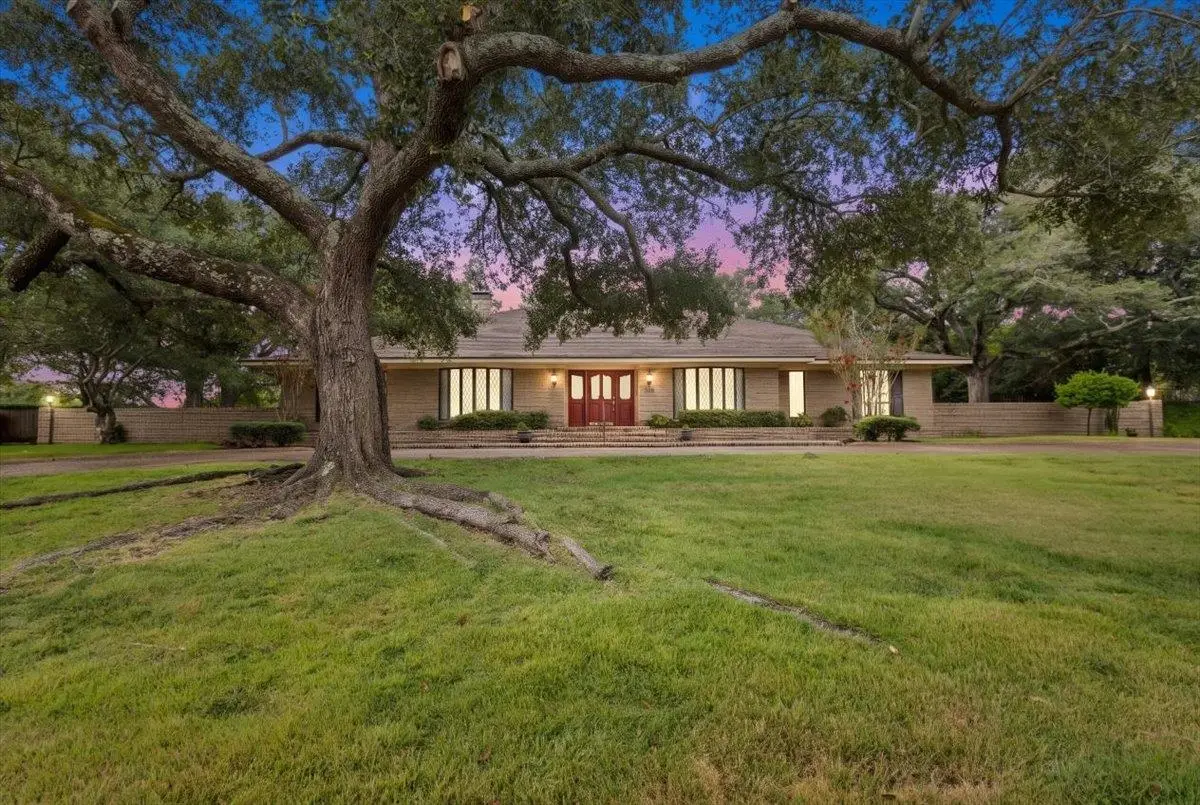 320 McNee Dr, Henderson, TX 75654 - #1