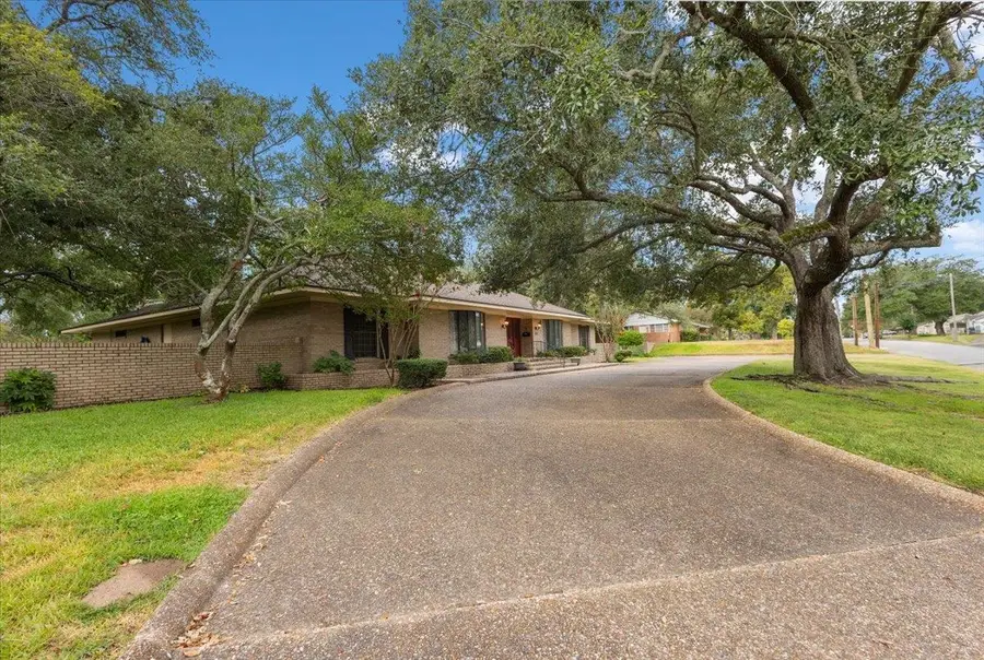 320 McNee Dr, Henderson, TX 75654 - #3