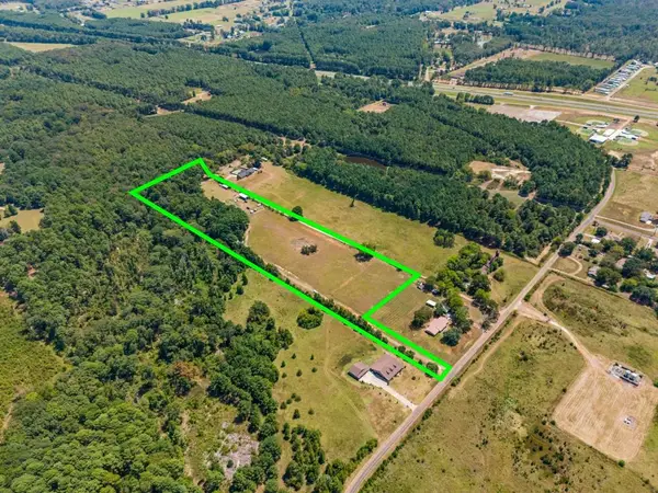 1061 Waldron Ferry, Hallsville, TX 75650
