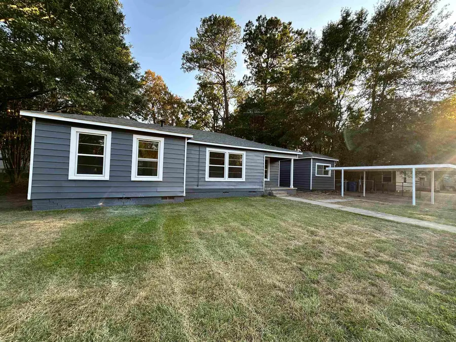 624 Camp St, Kilgore, TX 75662 - #3