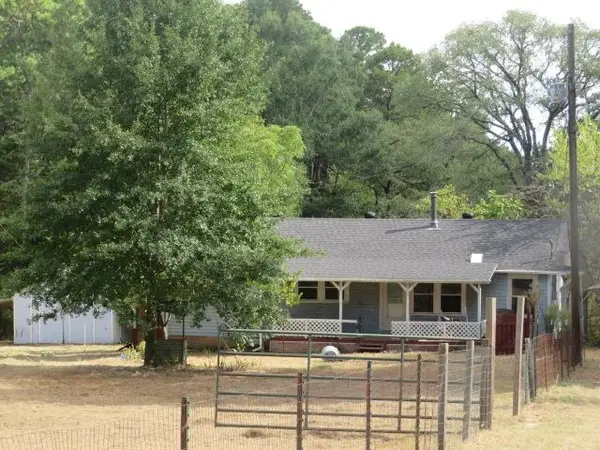 3069 Silk Tree, Gilmer, TX 75645