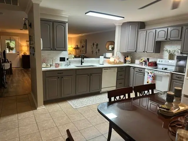 2211 Sandstone Dr., Longview, TX 75605 - #2