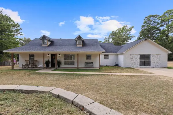998 Hilburn Rd., Kilgore, TX 75662