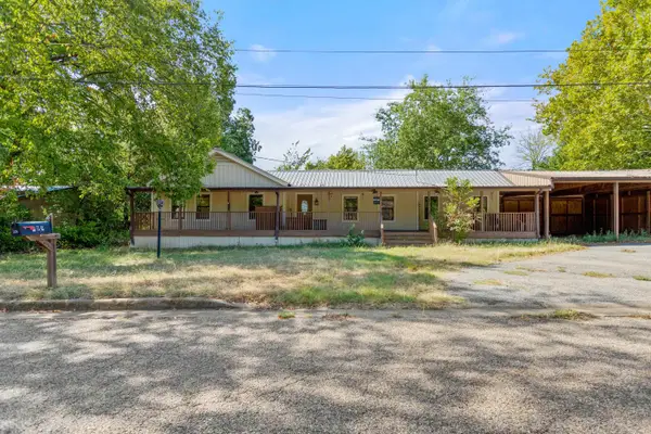 204 W Tarbutton Street, Troup, TX 75789