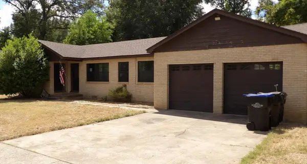 107 PETERSON PL, Longview, TX 75602