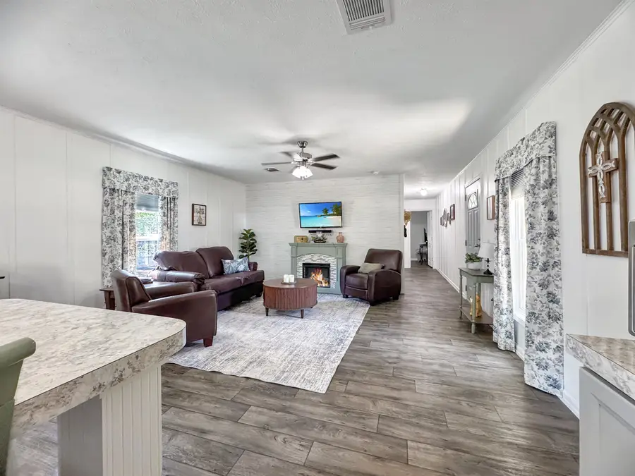 116 E Ave G, Hooks, TX 75561 - #3