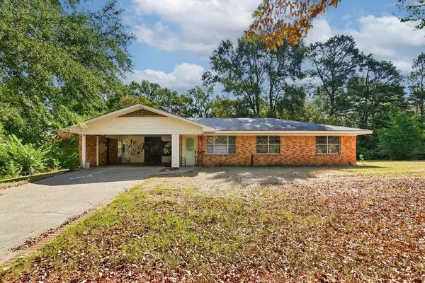 106 Mockingbird Ln, Gilmer, TX 75644