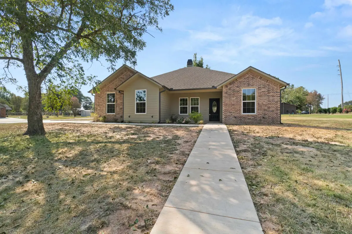 106 Royal Street, Gilmer, TX 75645 - #1