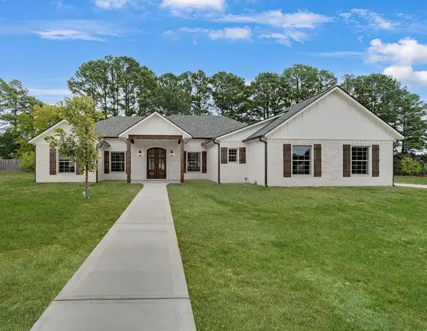 1127 CR 307 D, Henderson, TX 75654