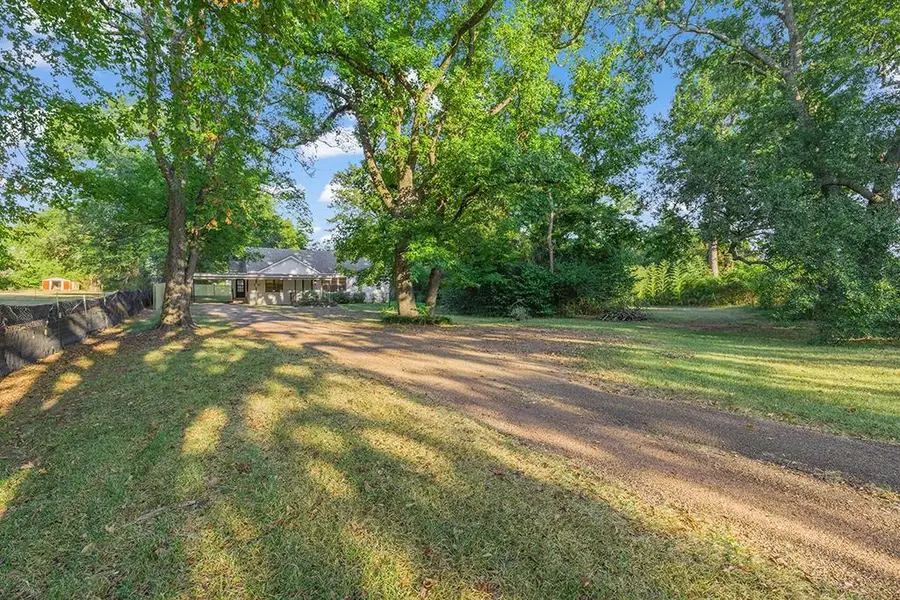 1207 S Main St, Linden, TX 75563-0000 - #2