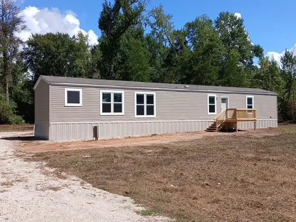 263 Ponderosa Dr, Onalaska, TX 77360
