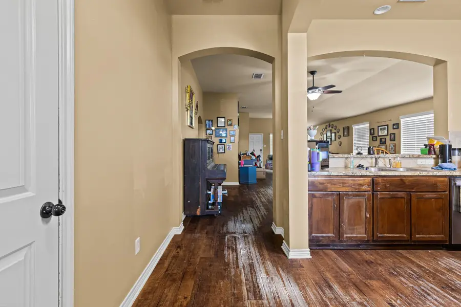 201 Sierra Vista, Longview, TX 75605 - #2