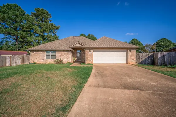 145 School Park Tr, Tatum, TX 75691