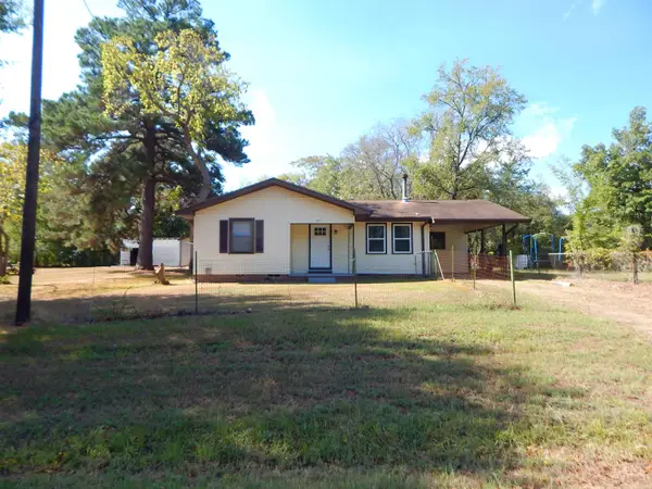 301 W. MAIN, Ore City, TX 75683