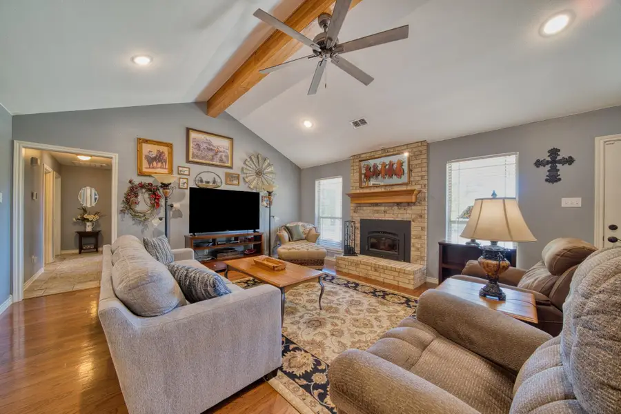 2552 Mustang Rd, Gilmer, TX 75645 - #2