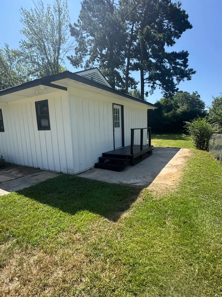 825 Holland, Carthage, TX 75633 - #2